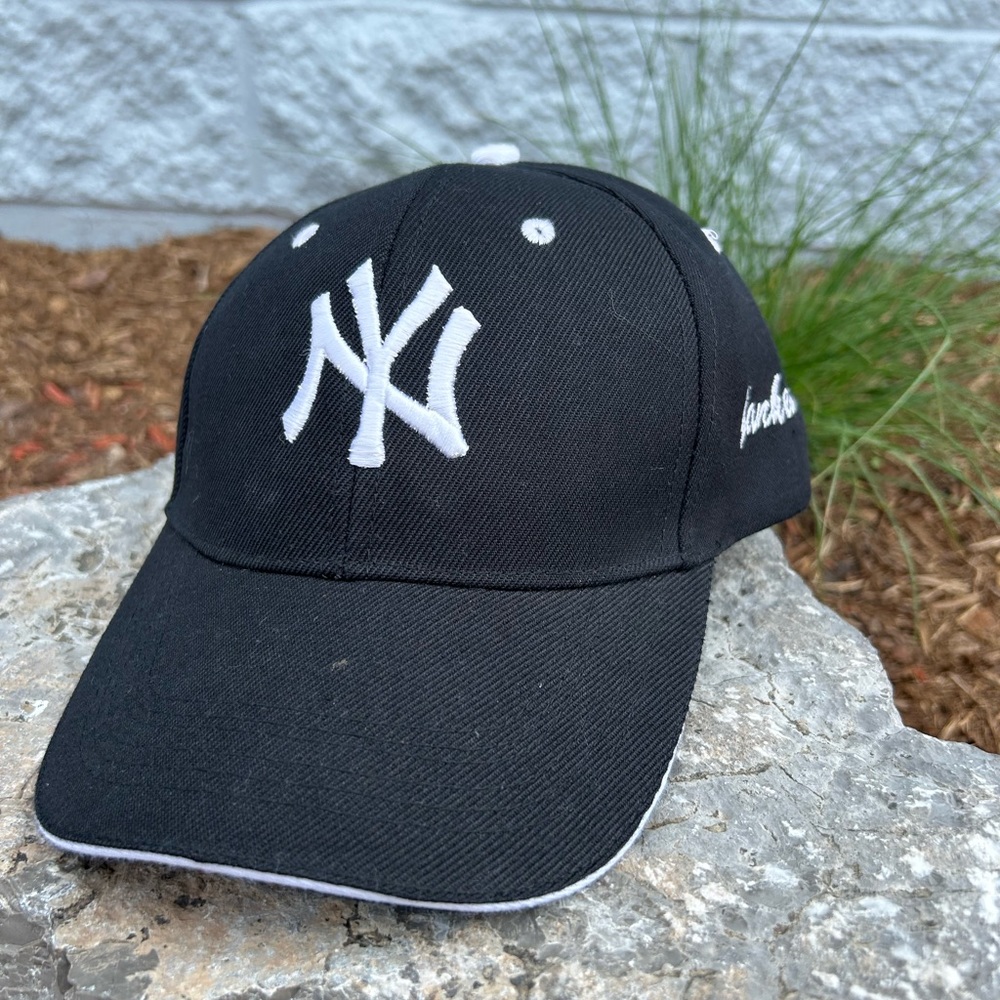 Yankees hat - Picture 3 of 5
